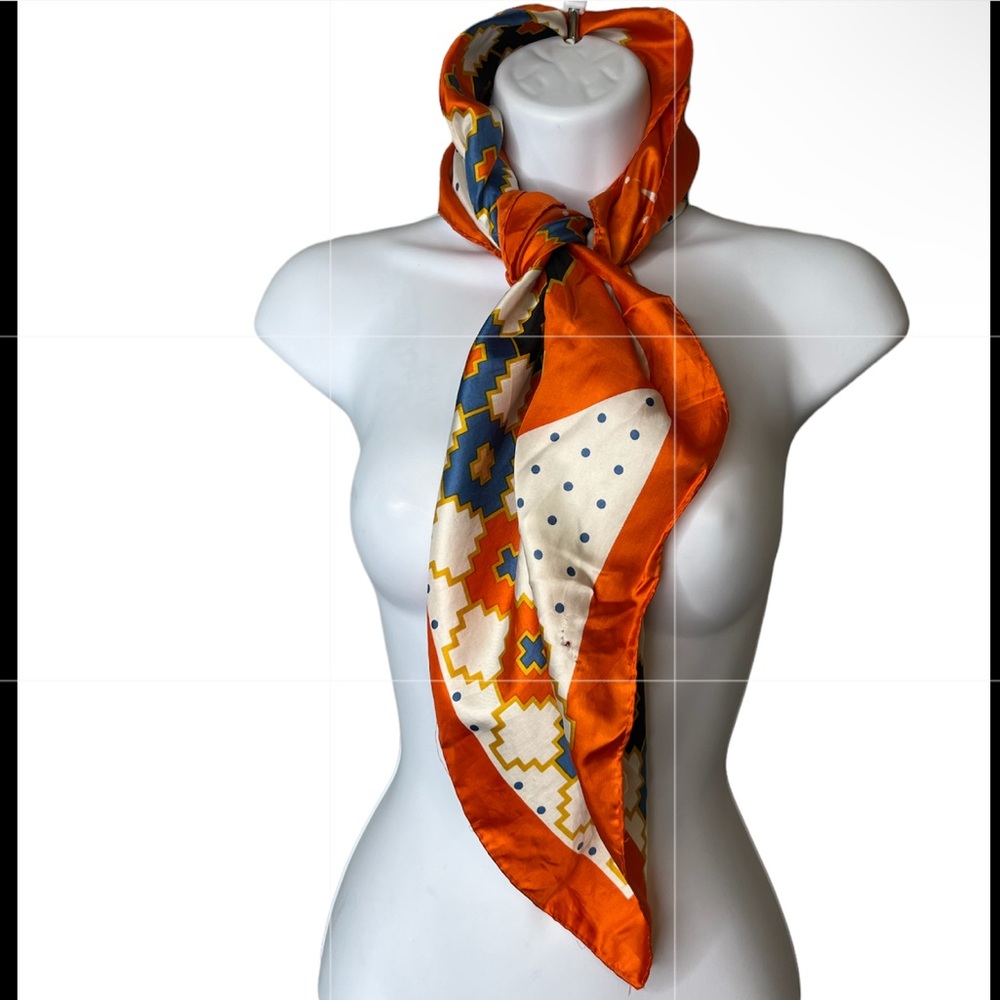 D2- Vintage Totes Rain Scarf Orange Geometric Water Repellent Scarf